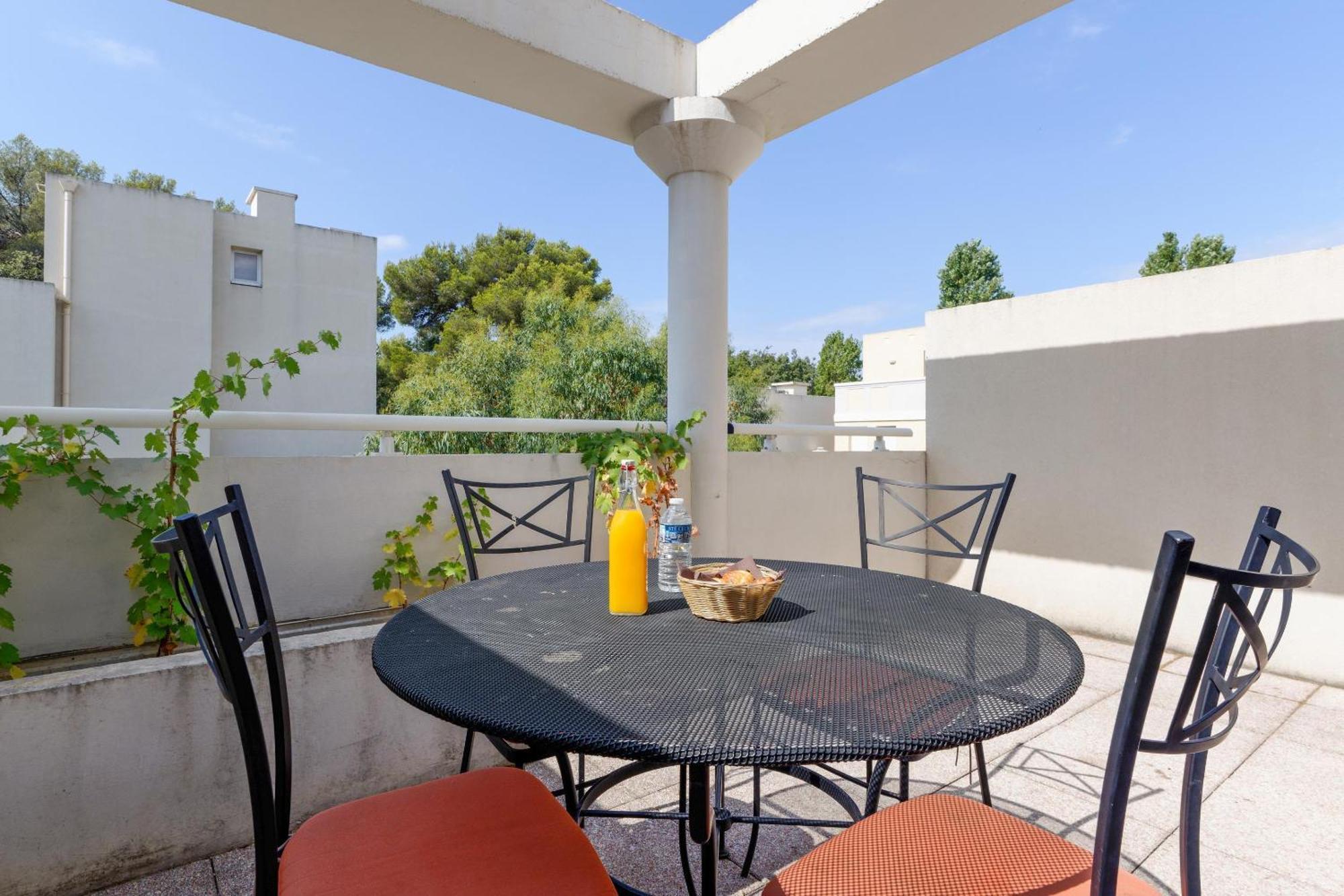 Zenitude Hôtel-Résidences Toulon Six Fours Six-Fours-les-Plages Esterno foto